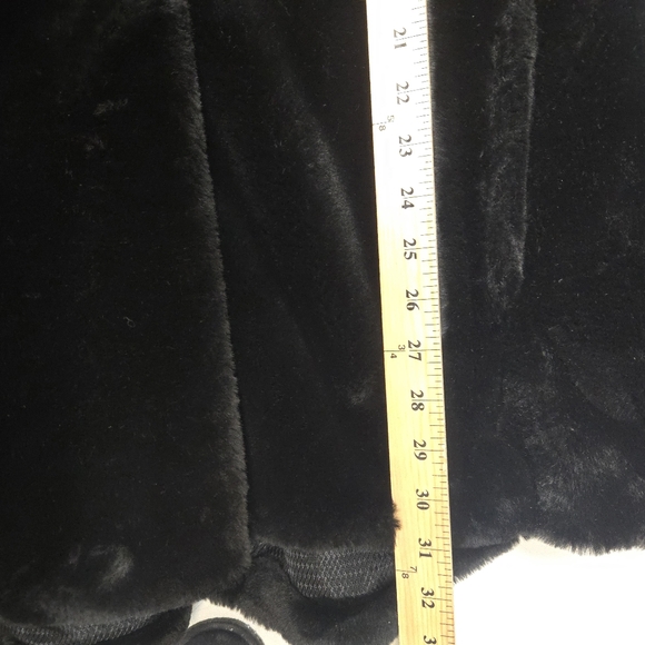 Style VI Ltd Women's Faux Fur Black  Winter Coat. Made In USA. - Picture 9 of 9